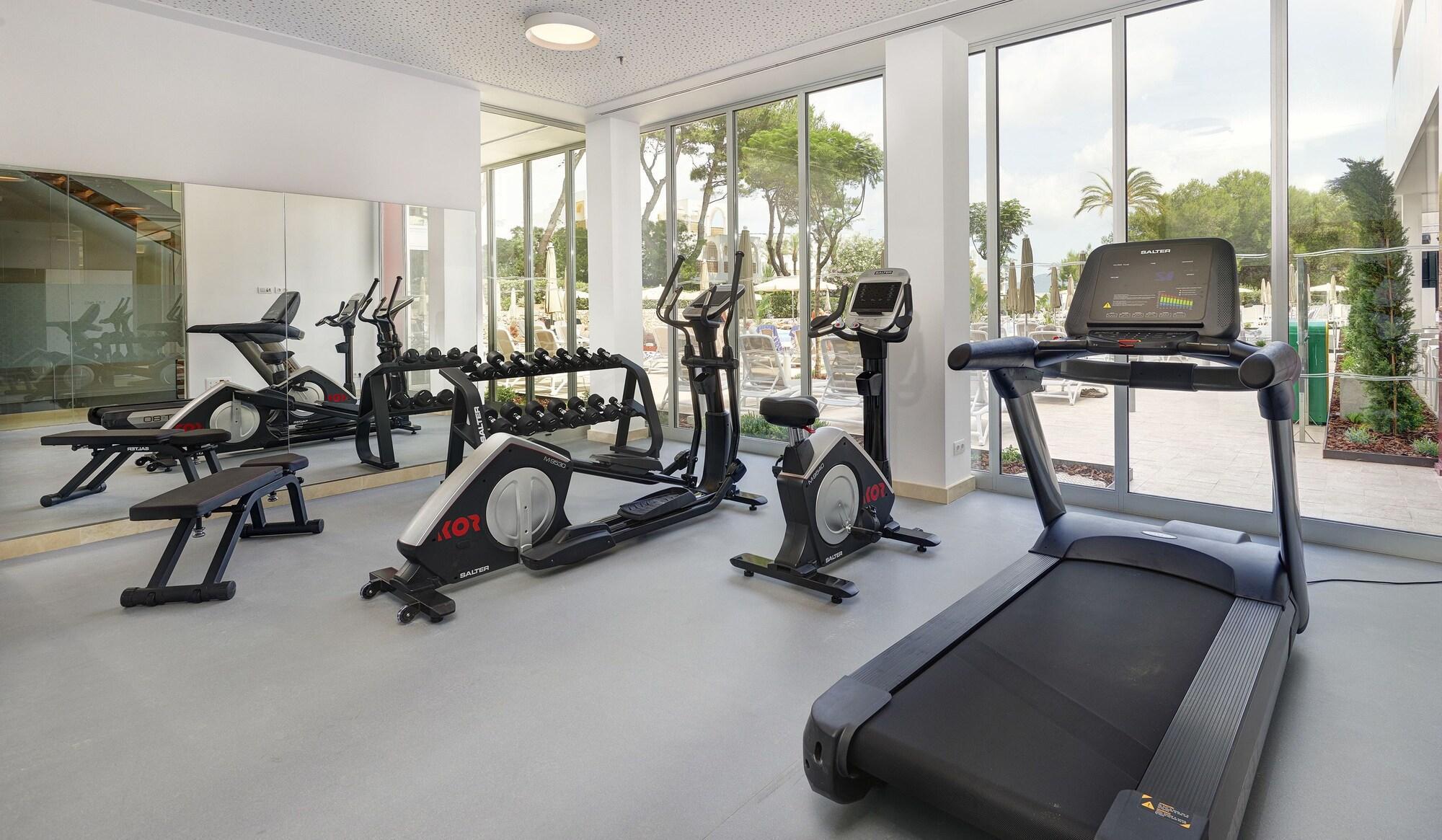 Hipotels Bahia Cala Millor - Adults Only Exterior photo