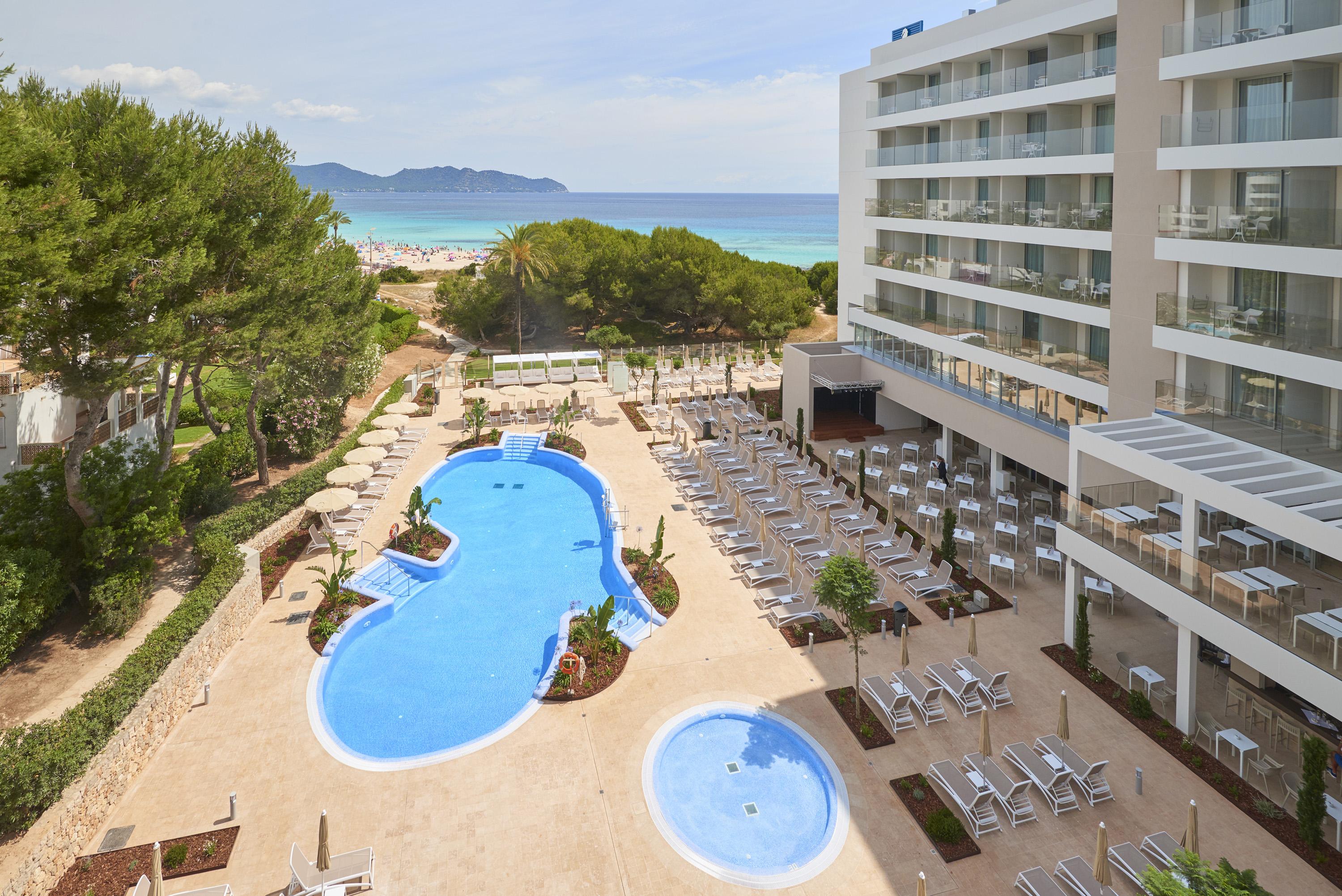 Hipotels Bahia Cala Millor - Adults Only Exterior photo