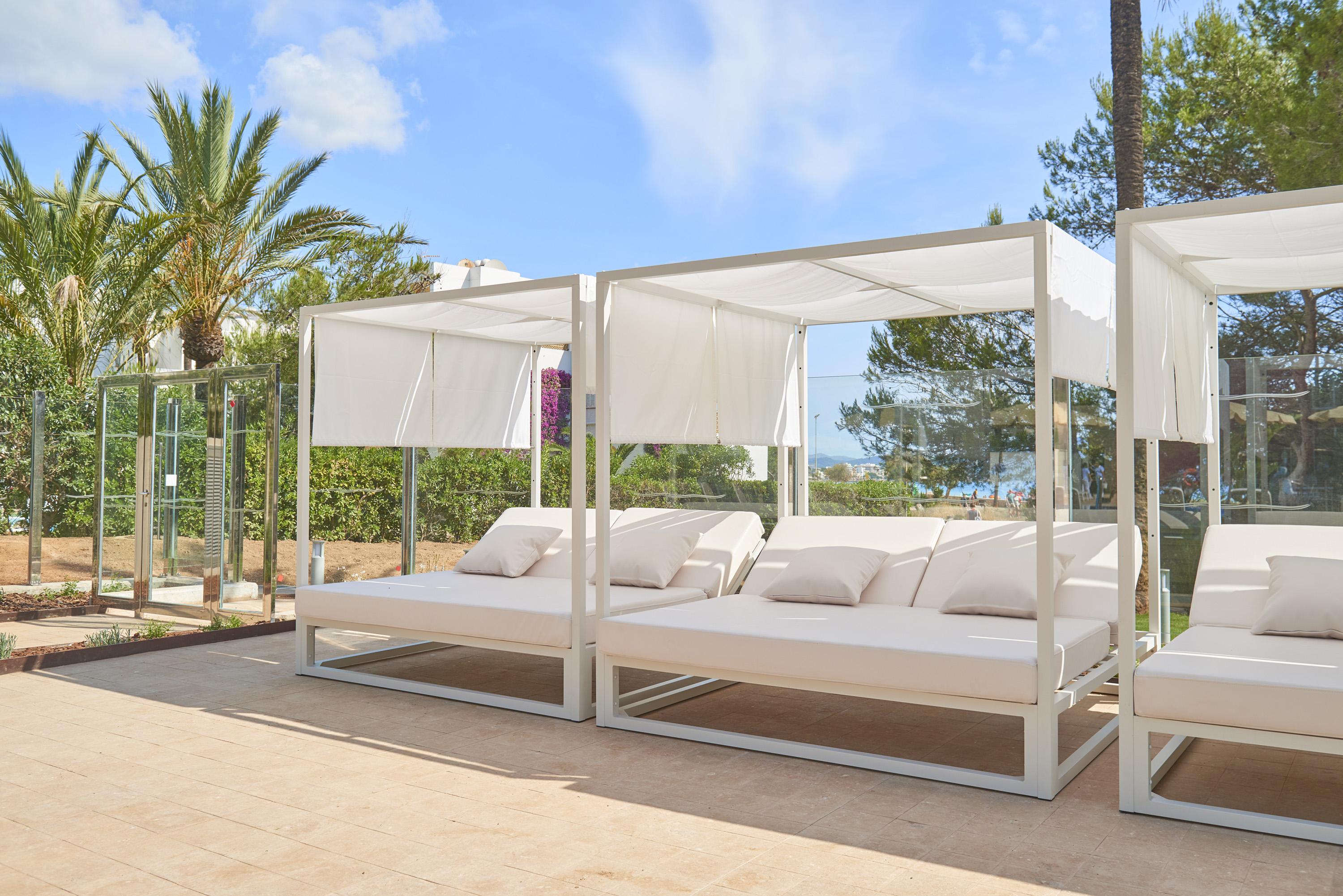Hipotels Bahia Cala Millor - Adults Only Exterior photo