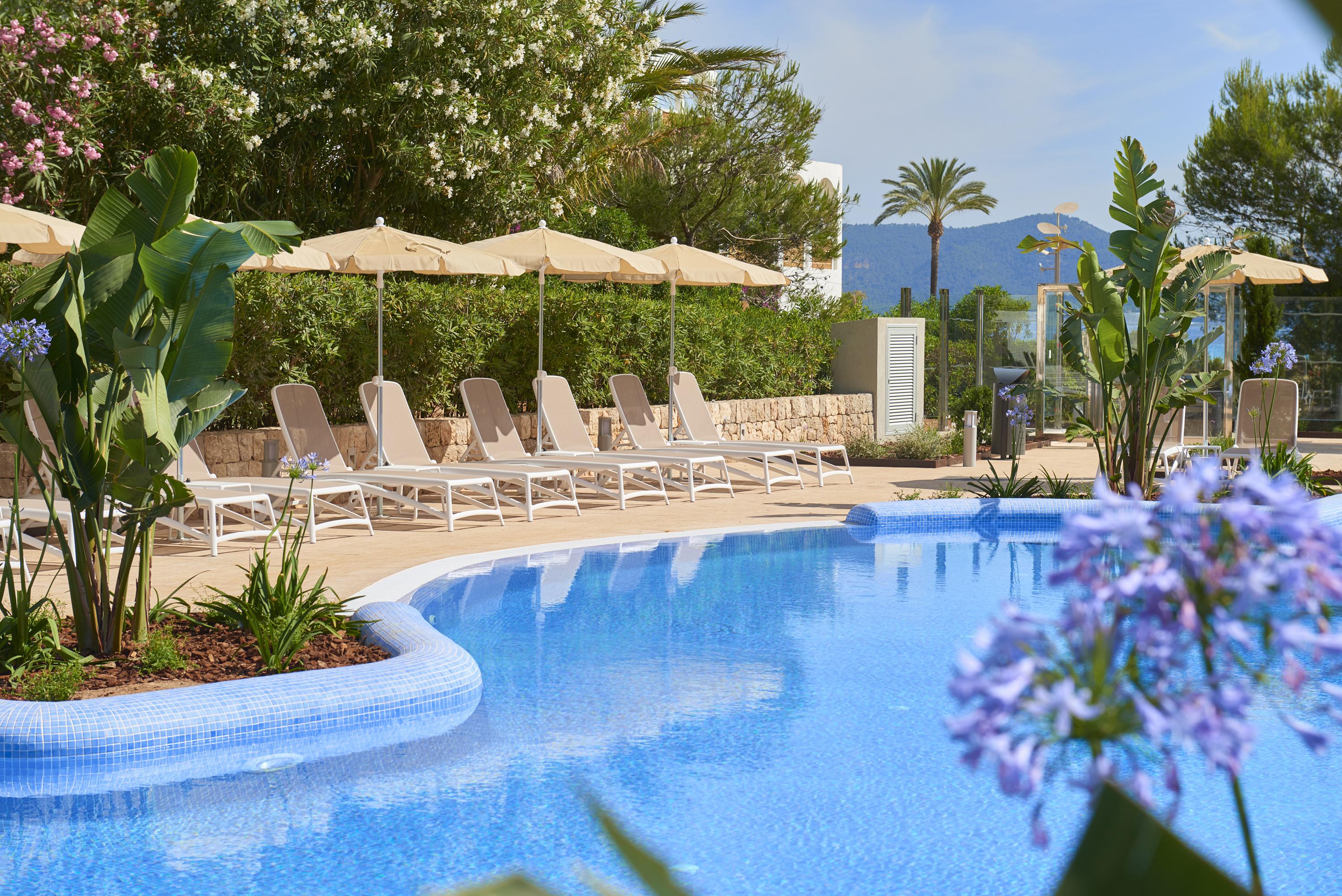 Hipotels Bahia Cala Millor - Adults Only Exterior photo
